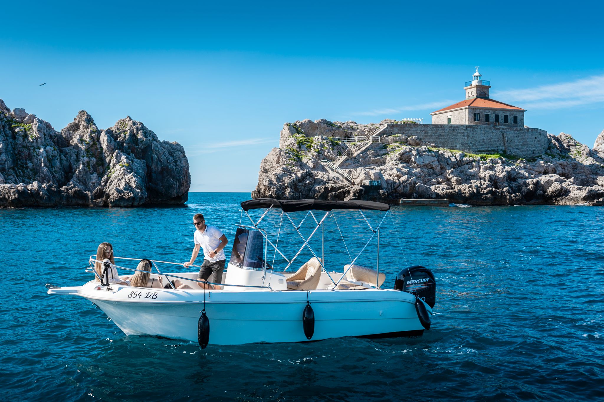 Speedboat